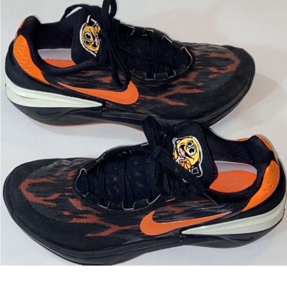 Nike Men’s Air Zoom GT Cut 2 Black and Orange Basketball Athletic Shoes Size 7.5